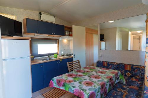 agrivillage_2_casina_primula_cucina_angolo_cottura_tavolo