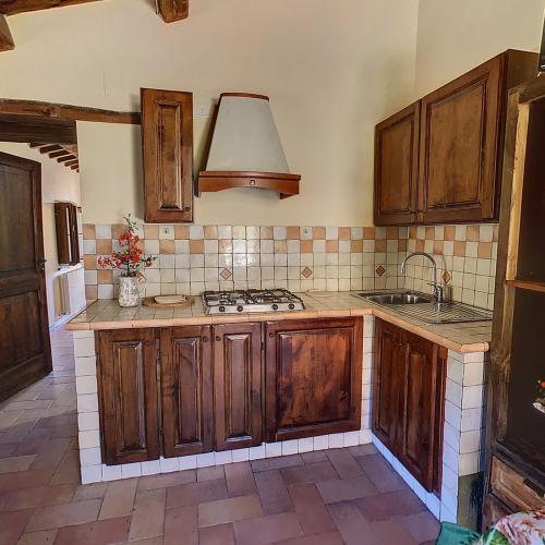 alloggio_del_gallo_cucina_quadrata